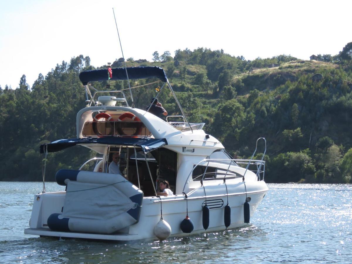 Aquadouro Yacht Radames - Sleep Boat Experience Hotel Castelo de Paiva Bagian luar foto