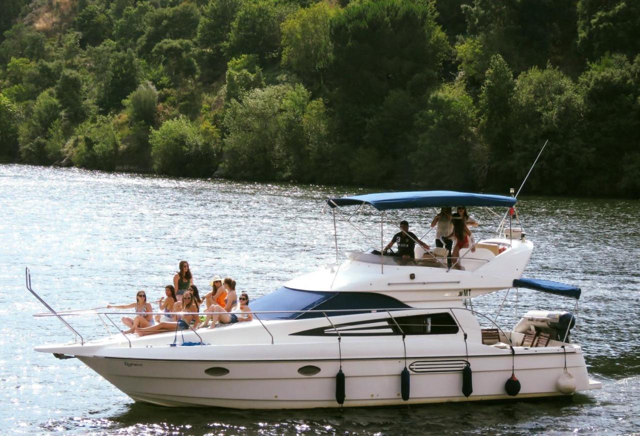 Aquadouro Yacht Radames - Sleep Boat Experience Hotel Castelo de Paiva Bagian luar foto