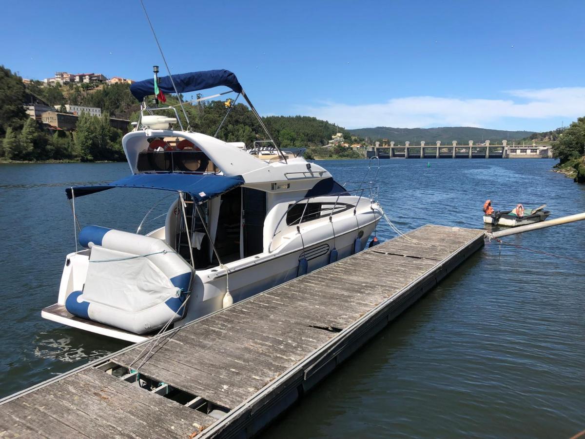 Aquadouro Yacht Radames - Sleep Boat Experience Hotel Castelo de Paiva Bagian luar foto