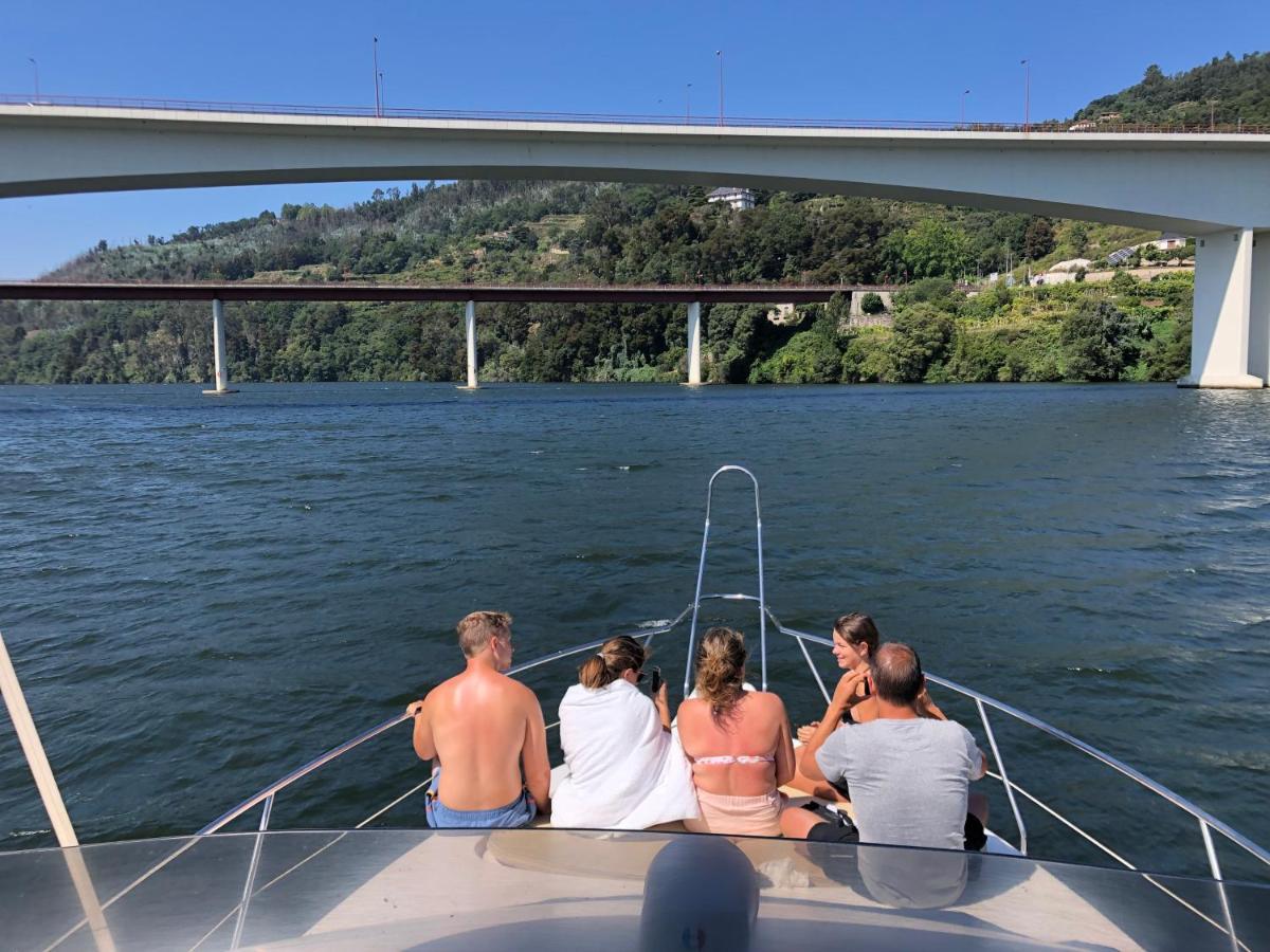 Aquadouro Yacht Radames - Sleep Boat Experience Hotel Castelo de Paiva Bagian luar foto