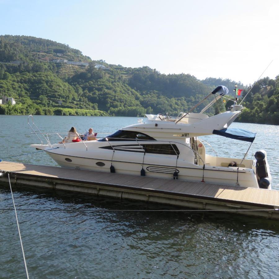 Aquadouro Yacht Radames - Sleep Boat Experience Hotel Castelo de Paiva Bagian luar foto