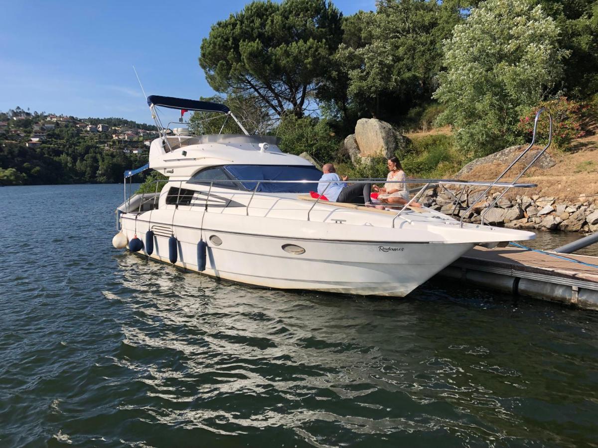Aquadouro Yacht Radames - Sleep Boat Experience Hotel Castelo de Paiva Bagian luar foto