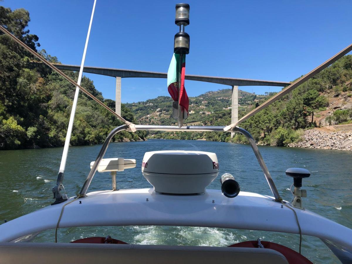 Aquadouro Yacht Radames - Sleep Boat Experience Hotel Castelo de Paiva Bagian luar foto