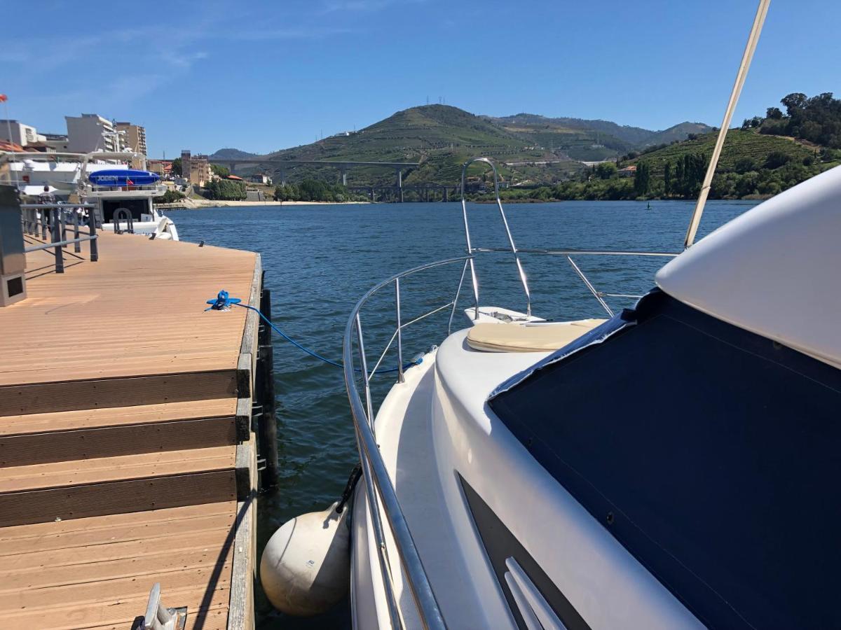 Aquadouro Yacht Radames - Sleep Boat Experience Hotel Castelo de Paiva Bagian luar foto