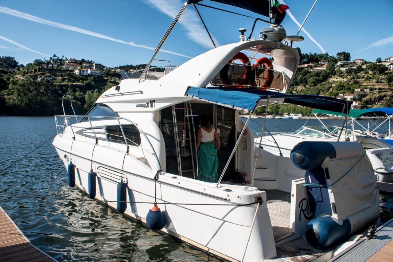 Aquadouro Yacht Radames - Sleep Boat Experience Hotel Castelo de Paiva Bagian luar foto