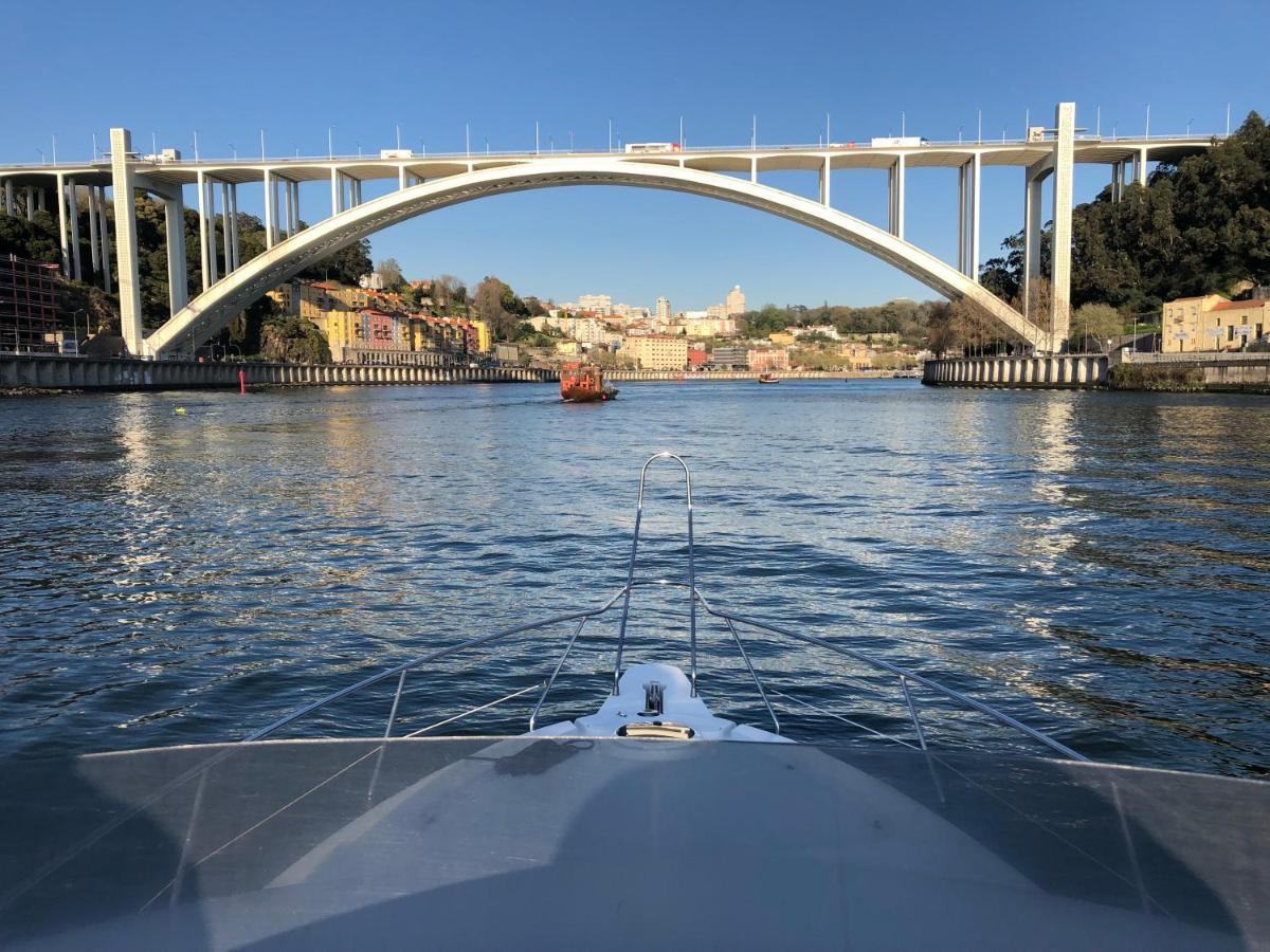 Aquadouro Yacht Radames - Sleep Boat Experience Hotel Castelo de Paiva Bagian luar foto