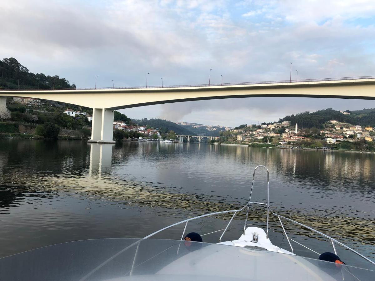 Aquadouro Yacht Radames - Sleep Boat Experience Hotel Castelo de Paiva Bagian luar foto