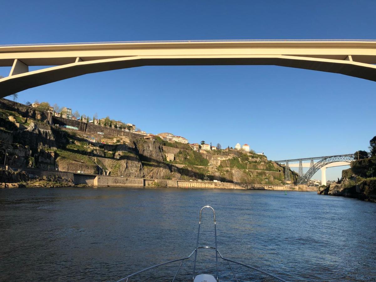 Aquadouro Yacht Radames - Sleep Boat Experience Hotel Castelo de Paiva Bagian luar foto