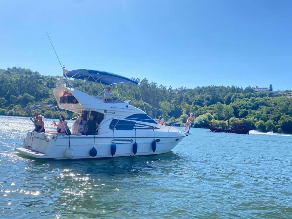 Aquadouro Yacht Radames - Sleep Boat Experience Hotel Castelo de Paiva Bagian luar foto