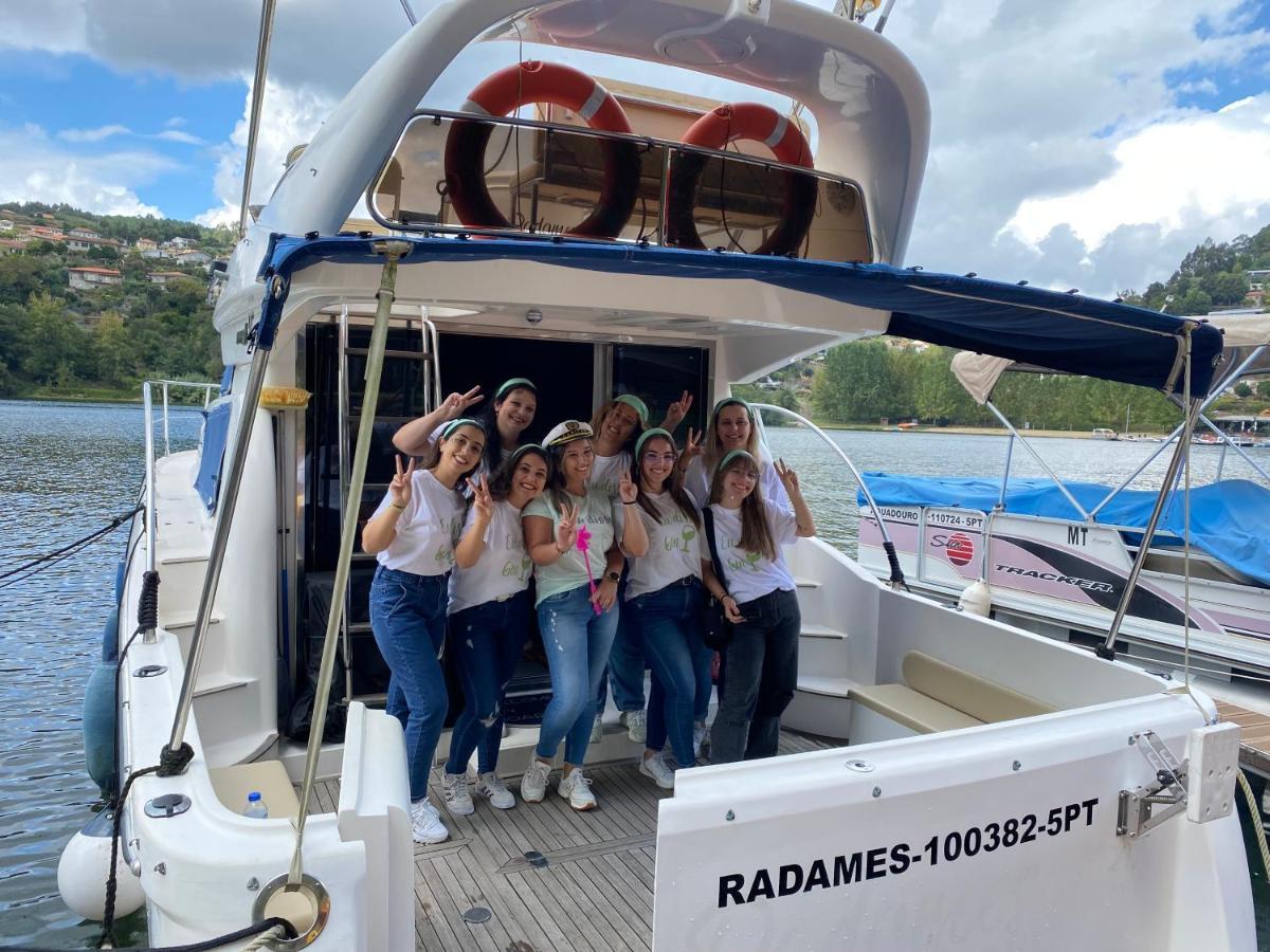 Aquadouro Yacht Radames - Sleep Boat Experience Hotel Castelo de Paiva Bagian luar foto