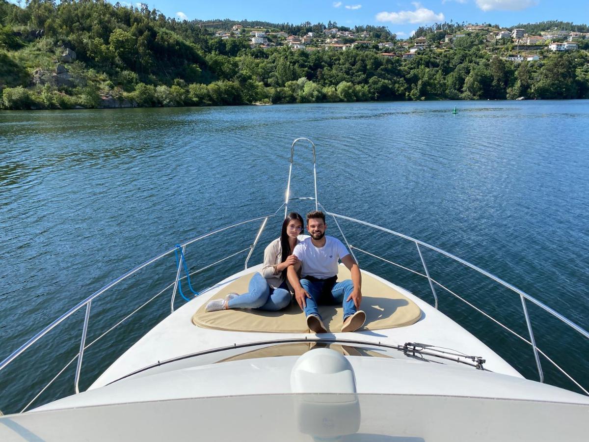 Aquadouro Yacht Radames - Sleep Boat Experience Hotel Castelo de Paiva Bagian luar foto