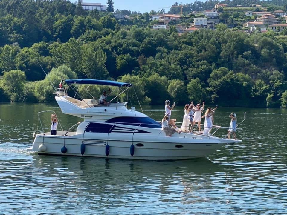 Aquadouro Yacht Radames - Sleep Boat Experience Hotel Castelo de Paiva Bagian luar foto