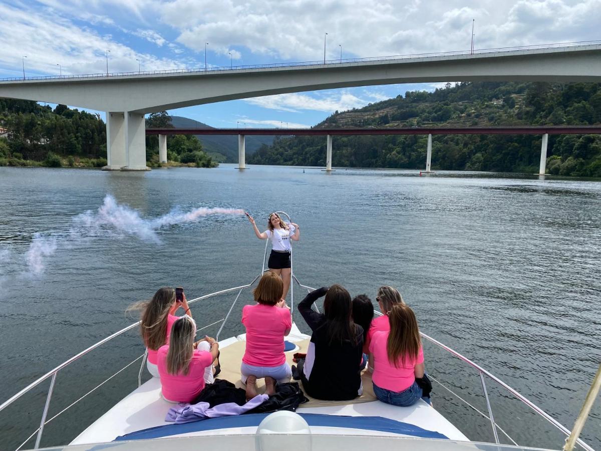 Aquadouro Yacht Radames - Sleep Boat Experience Hotel Castelo de Paiva Bagian luar foto